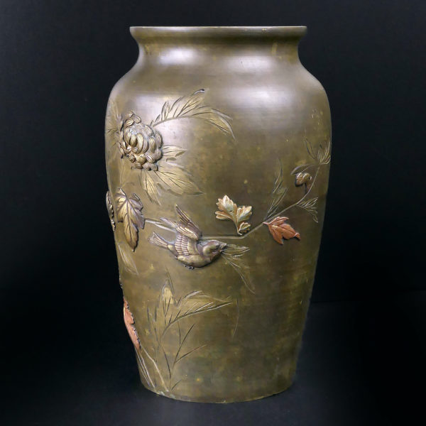 Vase balustre en bronze et cuivre période Meiji XIXe Japon