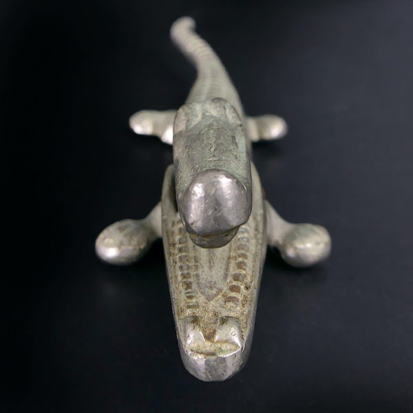 Casse-noix Crocodile casse-noisette ancien en fonte d'aluminium (face)