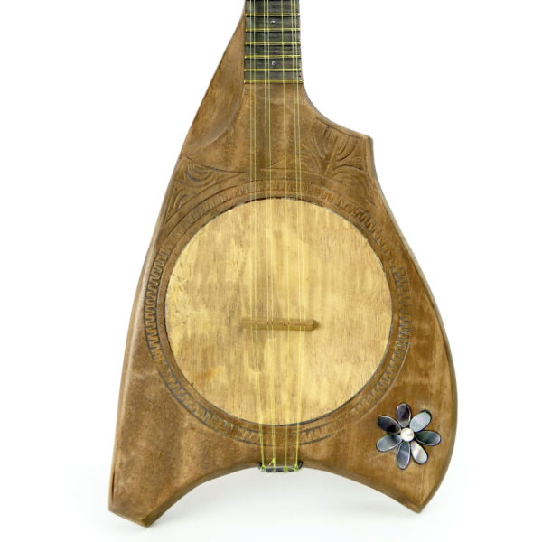 Ukulélé banjo tahitien Tiare traditionnel à 8 cordes en bois (détail)