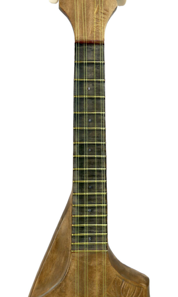 Ukulélé banjo tahitien Tiare traditionnel à 8 cordes en bois (détail)