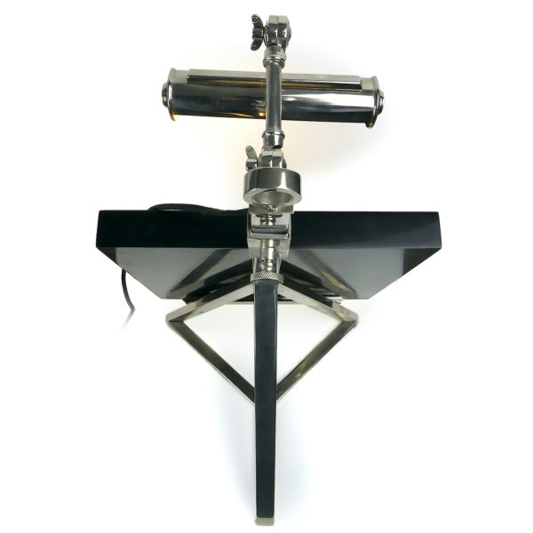 Grande coquille d’huître perlière Pinctada maxima inclusion sur chevalet (dessus)