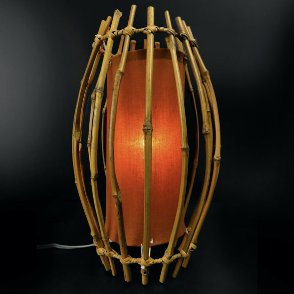 Lampe cage en bambou et rotin Tiki Bar Années 60 (face allumée)