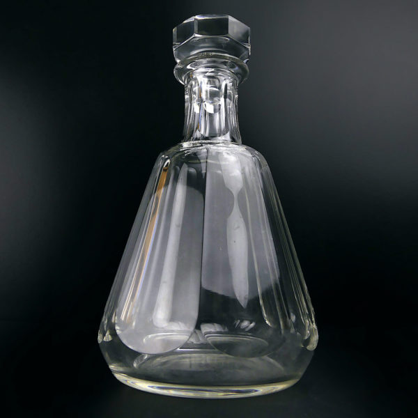 Carafe à vin en cristal de Baccarat modèle Talleyrand signée (face)