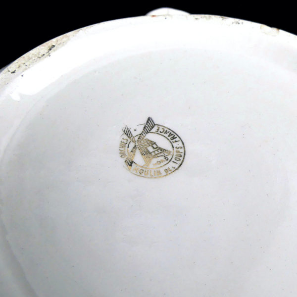 Pot de mariée ancien de la faïencerie de Orchies Moulin des Loups XIXe (détail)