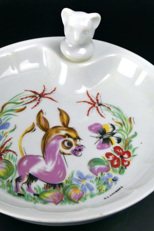 Petite assiette chauffante ancienne en porcelaine de Limoges (détail)