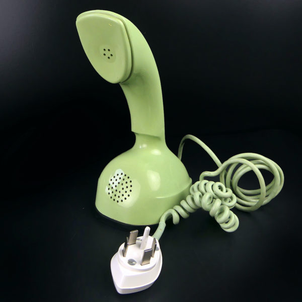 Téléphone Cobra Ericofon vert tendre de la marque suédoise LM Ericsson (3/4)