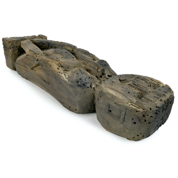 Statue protectrice féminine Putali népalaise ancienne en bois érodé (dessus 3/4)