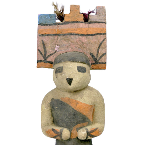 Poupée Kachina à Tabletta crénelée Hopi en bois léger polychrome (face)