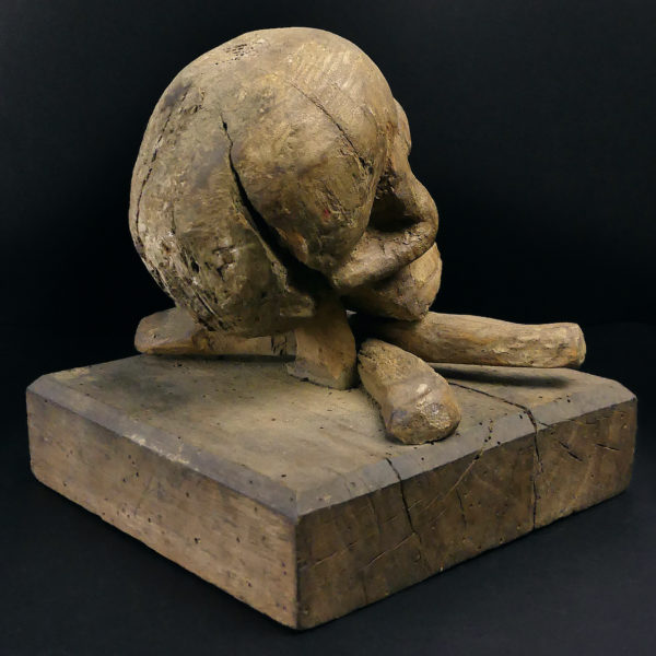 Crâne d’église ancien en bois sculpté Crâne d'Adam Vanitas Memento mori (3/4 dos)