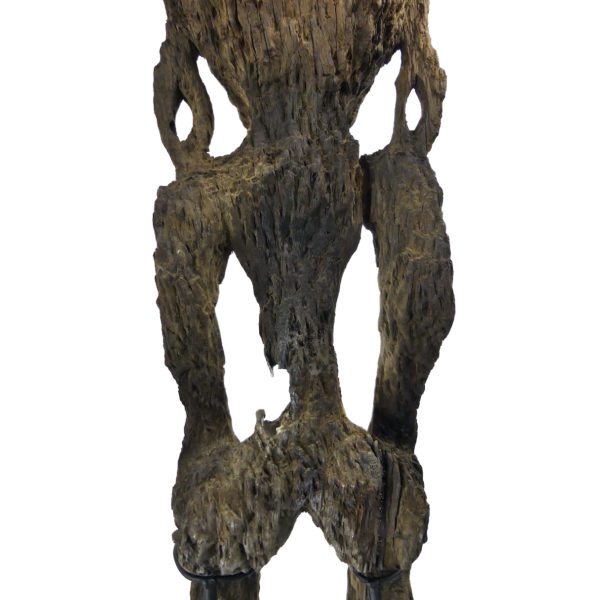 Statue Modang très érodée de Kalimantan en bois de fer Art Dayak (détail)