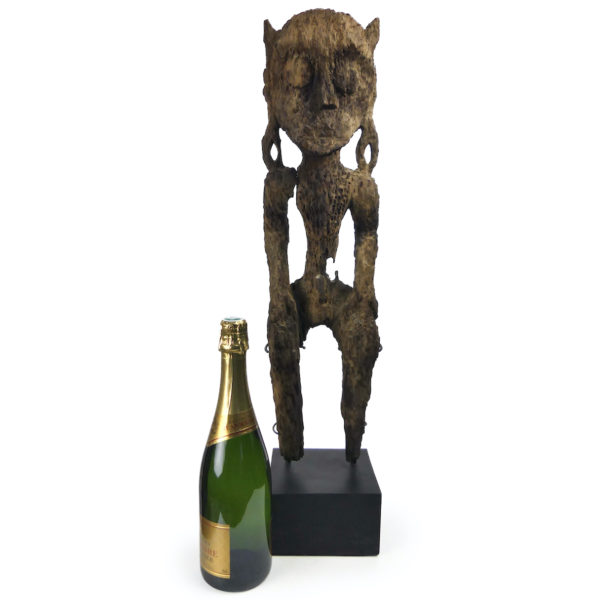 Statue Modang très érodée de Kalimantan en bois de fer Art Dayak (proportion)