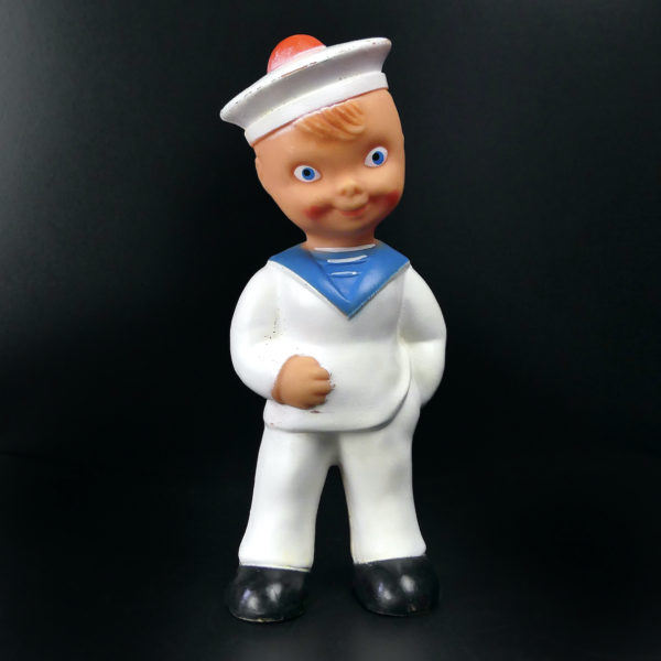 Petit matelot Delacoste blanc vintage en caoutchouc 70 (face)