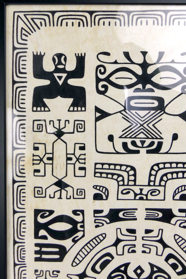 Grand tapa marquisien traditionnel encadré des îles Marquises Matatiki (détail)