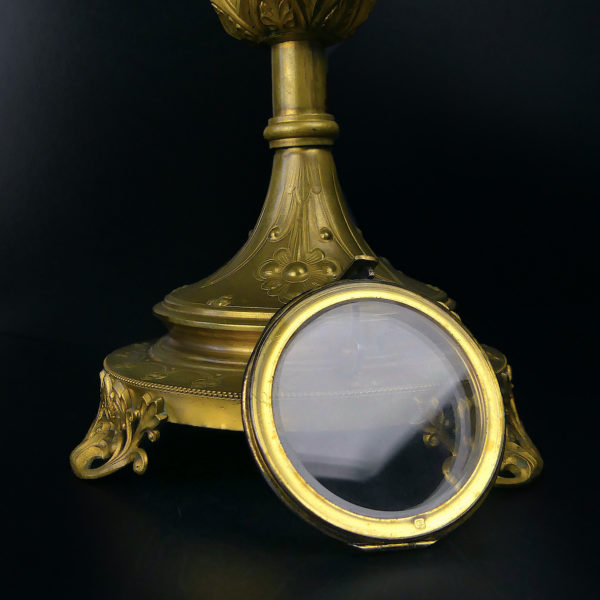 Ostensoir soleil du XIXe en laiton doré avec lunule en verre biseauté (lunule)