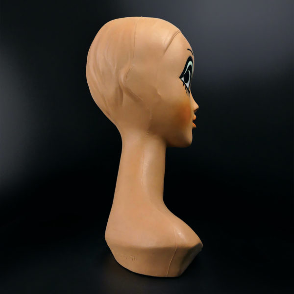 Tête à chapeau Twiggy collector rare signée Huard de 1971 en plastique (profil)