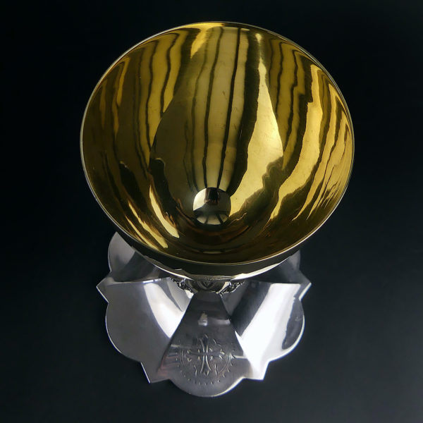 Calice néogothique anglais rare en argent sterling 1900 Angleterre (dessus 3/4)