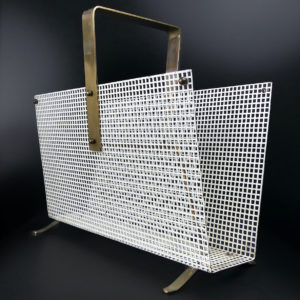 Porte-revue grillage blanc en métal et laiton Années 60 Design Allemand (3/4)