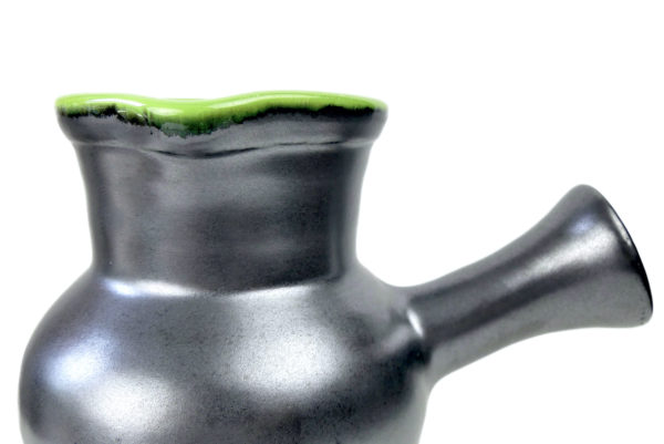 Pot à lait design gris anthracite et vert acidulé Céramique vintage (détail)