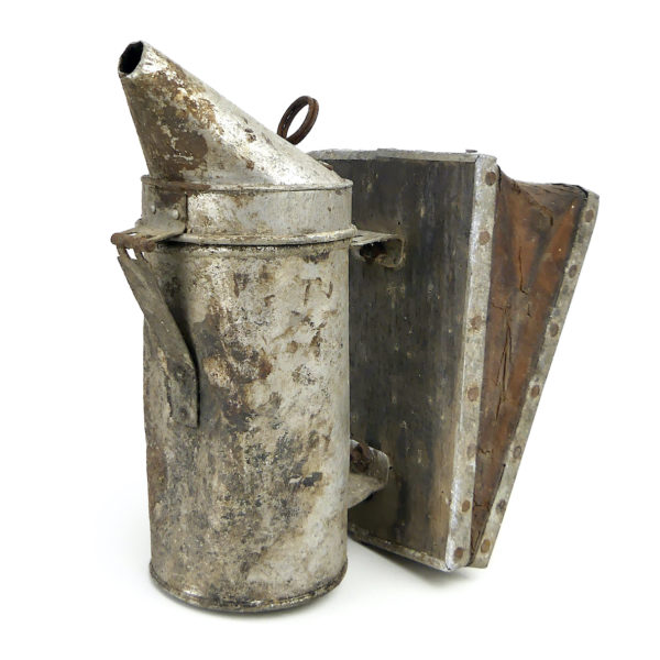Enfumoir à abeilles ancien début XXe en métal bois et cuir Apiculture (3/4)