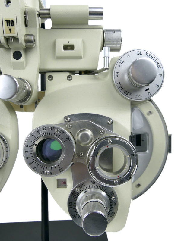 Réfracteur ophtalmique vintage sur socle NOVACEL Instruments France (détail)