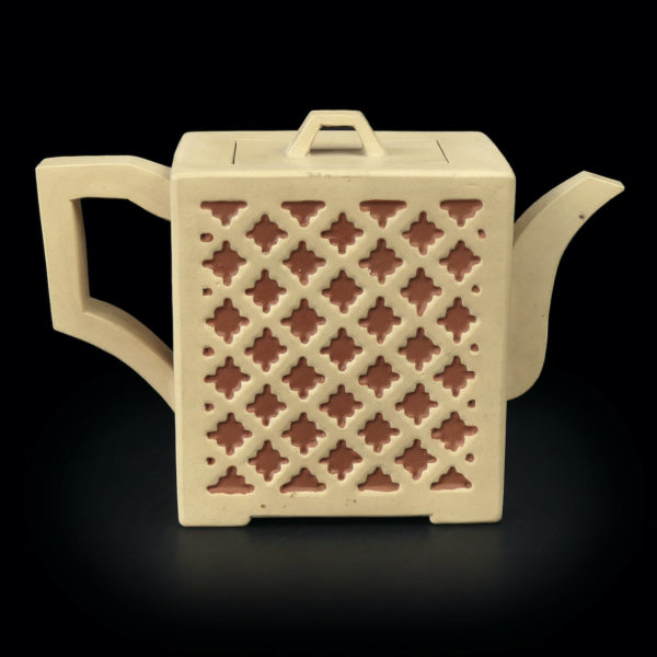 Théière rectangulaire chinoise en terre de Yixing Chine Objet rare de collection (profil)