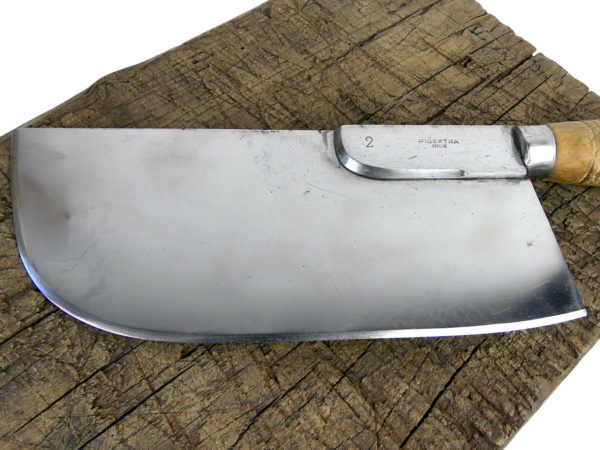 Grande planche à découper et feuille de boucher anciennes France (détail)