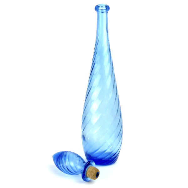 Trois carafes bleues italiennes avec bouchons en verre d’Empoli Mi-XXe (carafe 1 ouverte)