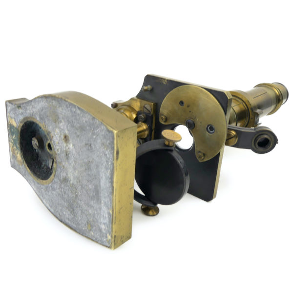 Microscope NACHET ET FILS Paris en laiton massif restauré 1880 XIXe (dessous)
