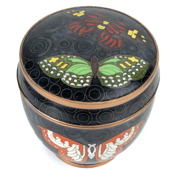 Pot rond noir papillons en cloisonné Fabienne Jouvin Paris (dessus 3/4)