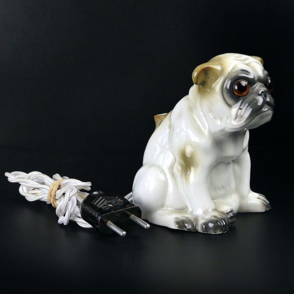 Veilleuse bouledogue brûle-parfums en porcelaine début XXe Allemagne (3/4)