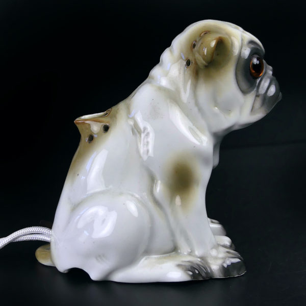 Veilleuse bouledogue brûle-parfums en porcelaine début XXe Allemagne (profil)