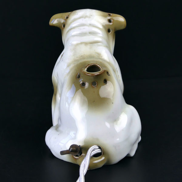 Veilleuse bouledogue brûle-parfums en porcelaine début XXe Allemagne (dos)