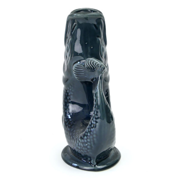 Petit pichet poisson anglais en céramique bleue Fosters Studio Pottery (dos)