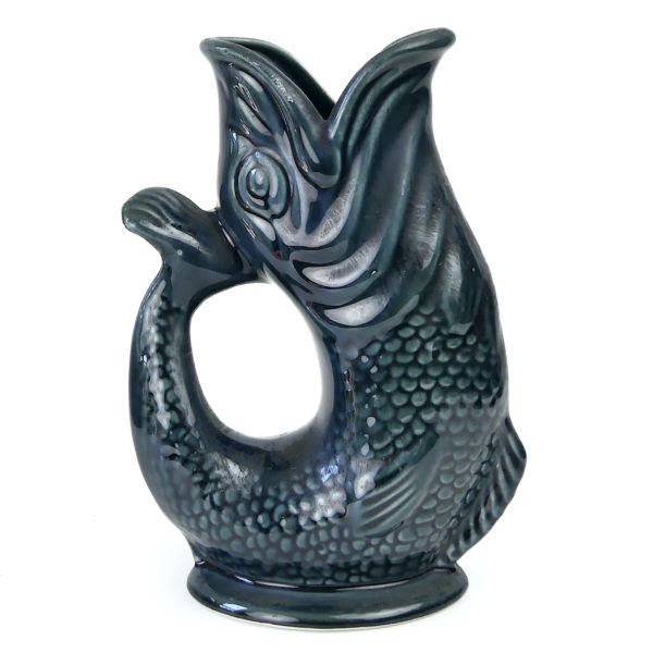 Petit pichet poisson anglais en céramique bleue Fosters Studio Pottery (profil)