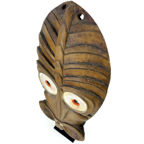 Long masque en bois sculpté sur socle Collection ethnique Art tribal (dessus 3/4)