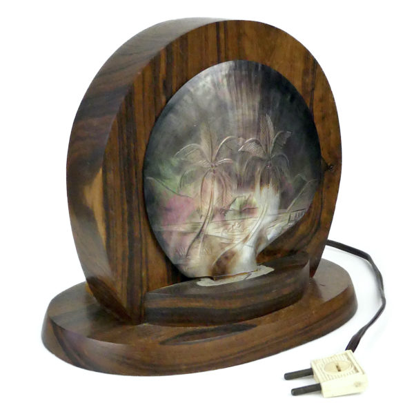 Lampe d’ambiance polynésienne vintage en nacre et miro (3/4)