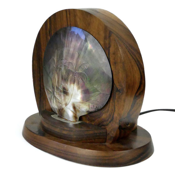 Lampe d’ambiance polynésienne vintage en nacre et miro (3/4)