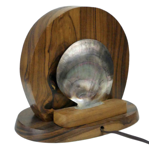 Lampe d’ambiance polynésienne vintage en nacre et miro (3/4 dos)