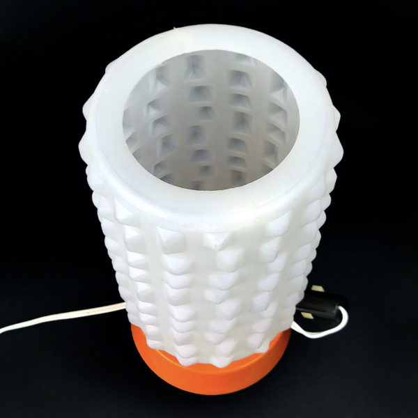 Lampe de chevet Space Age en plastique orange et blanc des années 70 (dessus 3/4)