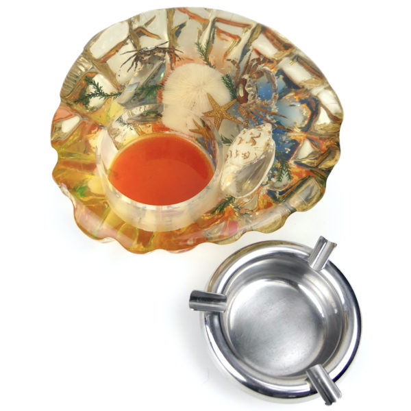 Inclusion Bord de mer coquillages crabes et étoile de mer des années 60 (détail)