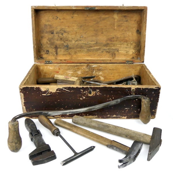 Caisse à outils de menuisier des années 50 Outils anciens de menuiserie (ouverte)