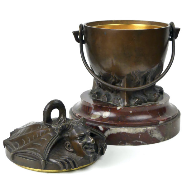 Marmite du diable en bronze patiné et marbre rouge Pot à tabac ancien XIXe (ouvert)