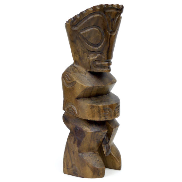 Petit tiki polynésien ancien en bois précieux à belle patine brune (3/4)