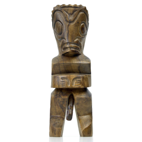 Petit tiki polynésien ancien en bois précieux à belle patine brune (face)