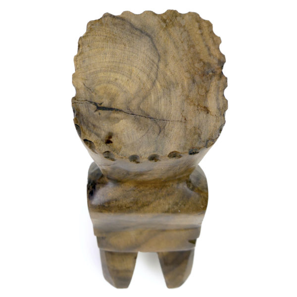 Petit tiki polynésien ancien en bois précieux à belle patine brune (dessus)