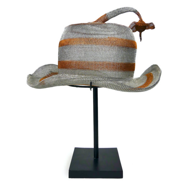 Chapeau Sumba tissé en fils d'argent et cuivre traditionnel Ikat Timor Indonésie (profil)