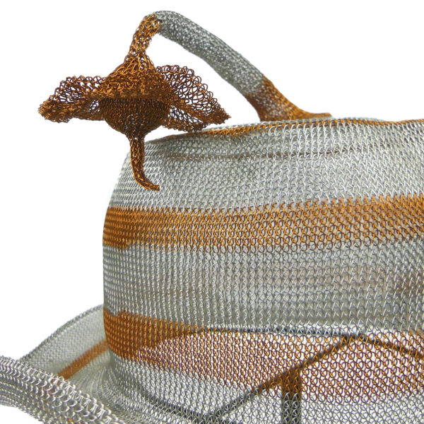 Chapeau Sumba tissé en fils d'argent et cuivre traditionnel Ikat Timor Indonésie (détail)