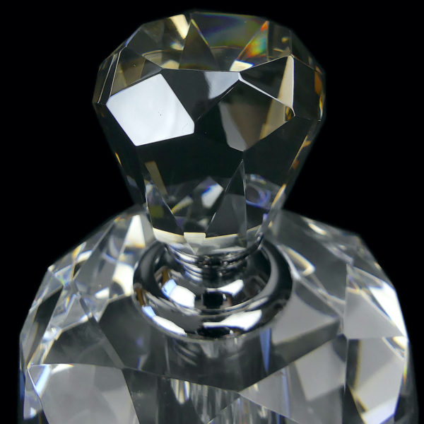 Flacon de parfum boule massif facetté en cristal véritable fait à la main Italie (détail)