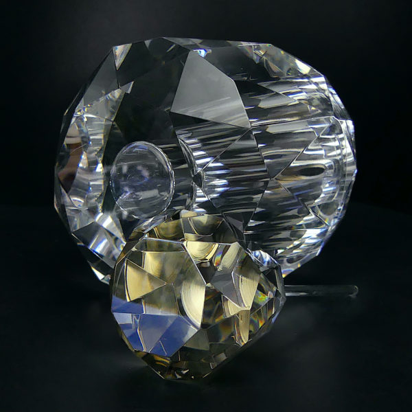 Flacon de parfum boule massif facetté en cristal véritable fait à la main Italie (dessous 3/4)