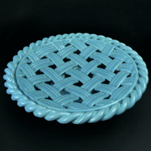 Grande coupe à fruits en céramique tressée turquoise Vallauris Années 50 (dessus 3/4)